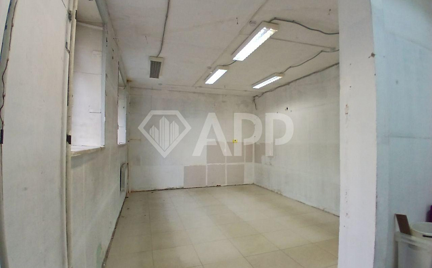 Отличное торговое помещение в центре района, высокий трафик . Отличное место для торговли фото