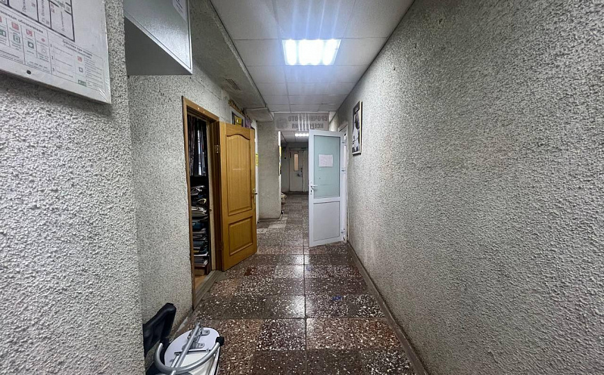 Аренда помещения, Центральная площадь с.Завьялово, 1 линия, 314м² фото