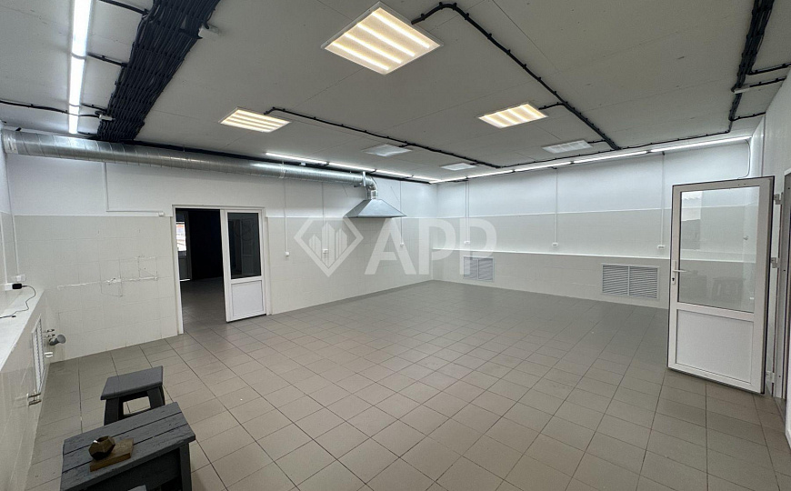 Перекресток/парковка/2входа/зона разгрузки/50квт фото