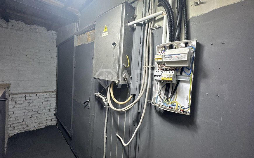 Перекресток/парковка/2входа/зона разгрузки/50квт фото