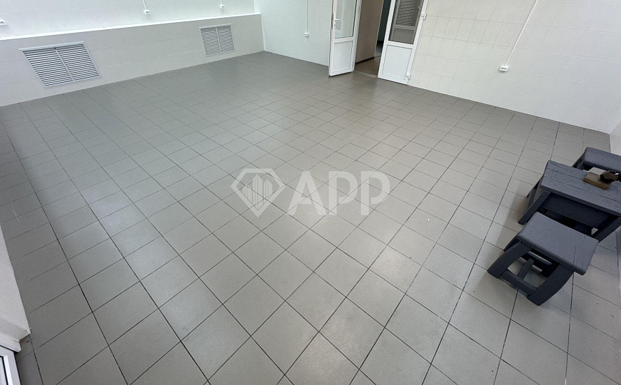 Перекресток/парковка/2входа/зона разгрузки/50квт фото