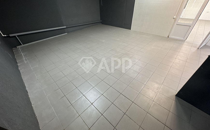 Перекресток/парковка/2входа/зона разгрузки/50квт фото