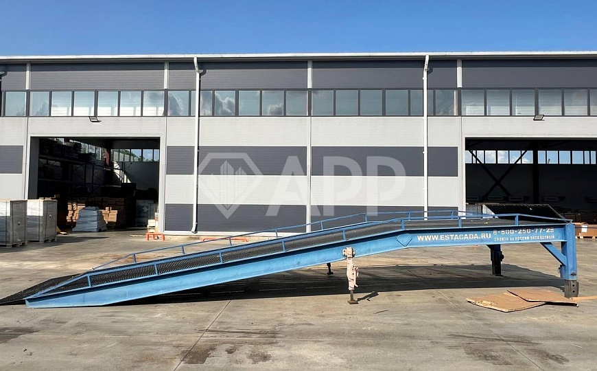 Сдаю складское помещение, 1350 м² фото