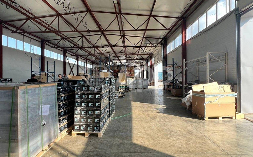 Сдаю складское помещение, 1350 м² фото