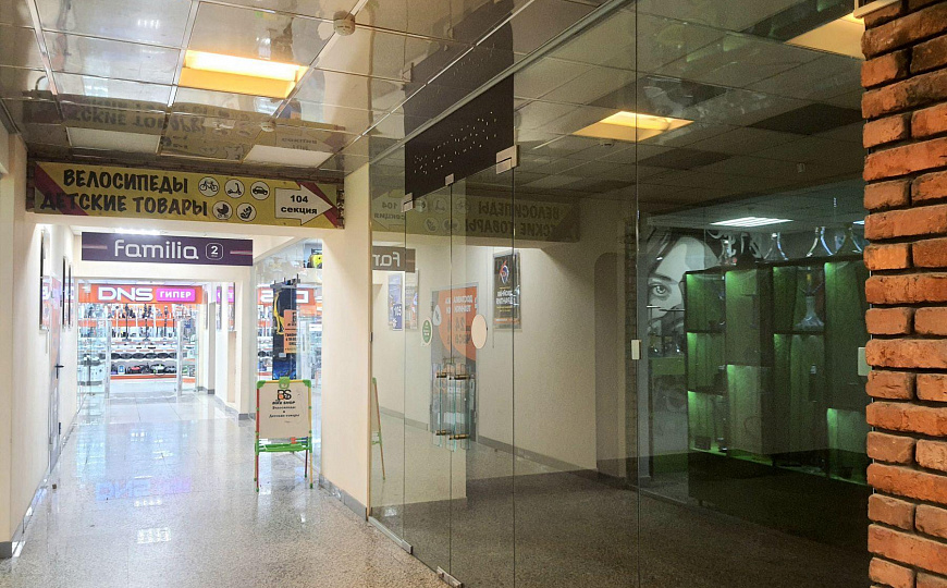 Помещение свободного назначения 86 м2 в торговом центре фото