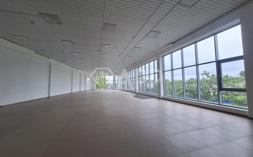 Сдам помещение свободного назначения 487 м² фото