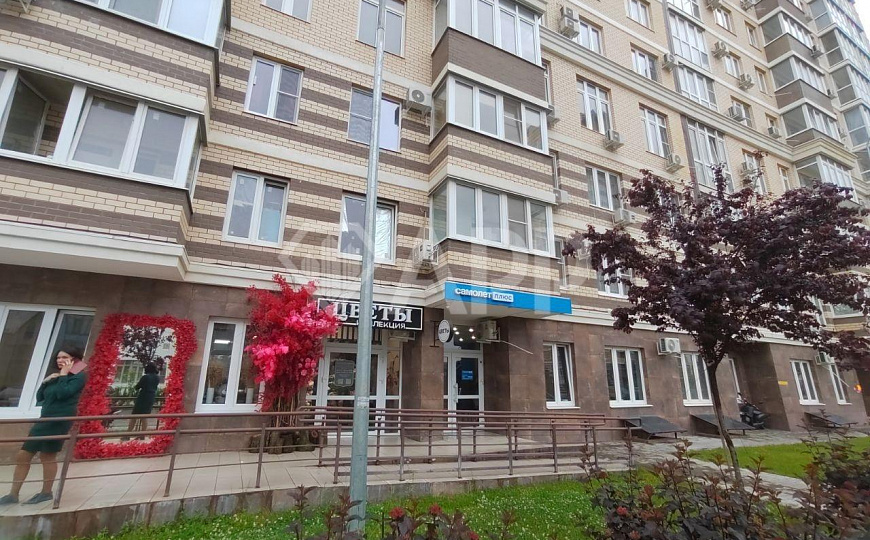 Сдаю торгово офисное  помещение, 77 м² 1 этаж  фото