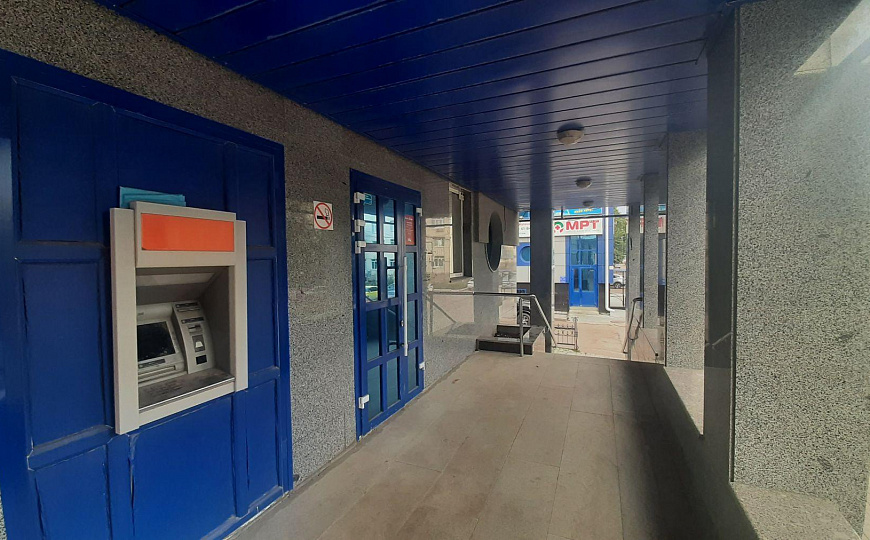 Помещение банка на Коммунистическая 85А фото