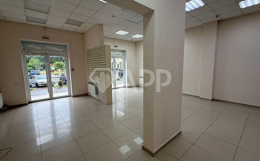 Сдам торговое помещение 91 м² фото