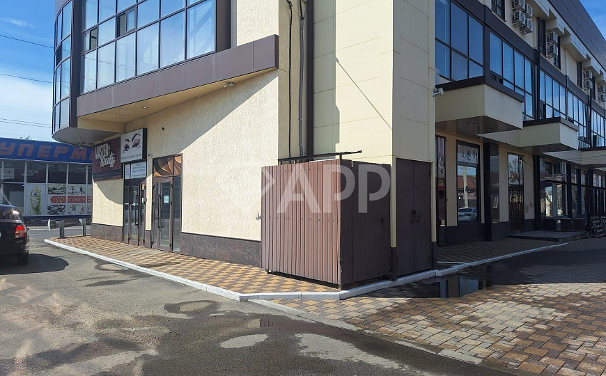 Сдам торговое помещение, 51 м² фото