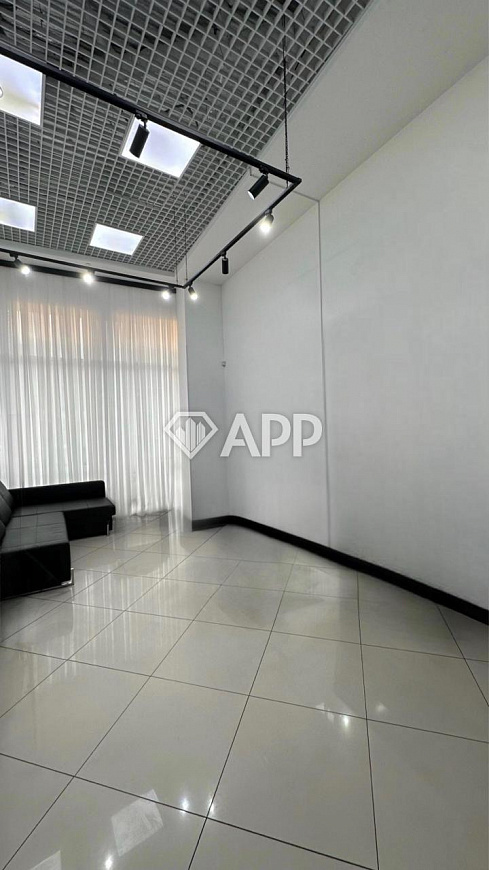 Сдам торговое помещение, 51 м² фото