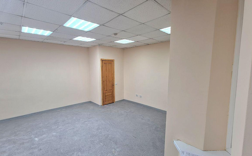 Торговое помещение 37,5 м² на 1 линии фото