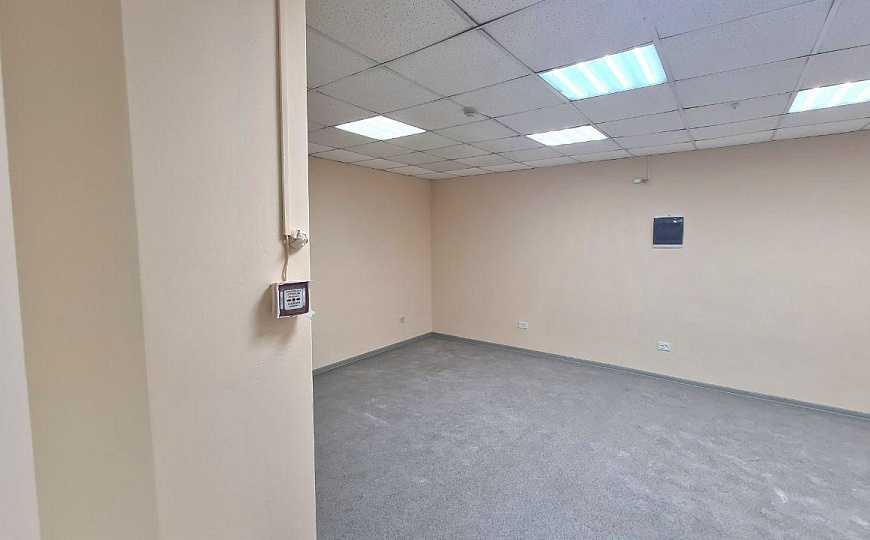 Торговое помещение 37,5 м² на 1 линии фото