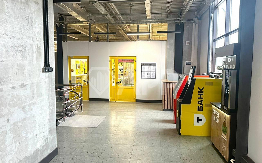 Предлагается в аренду помещение в ТЦ от 20м2 фото