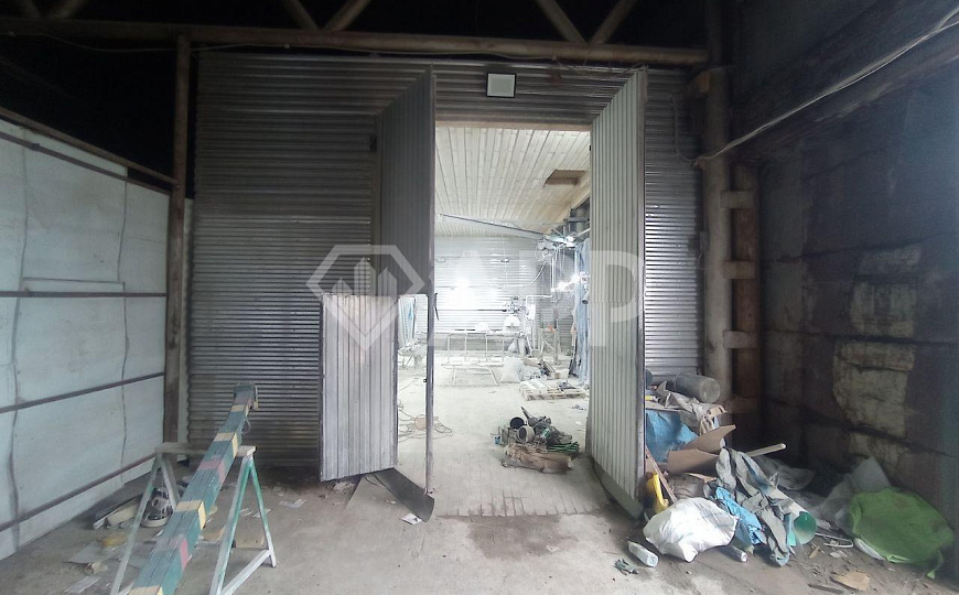 Помещение 200 м² , кран балка, погрузчик фото