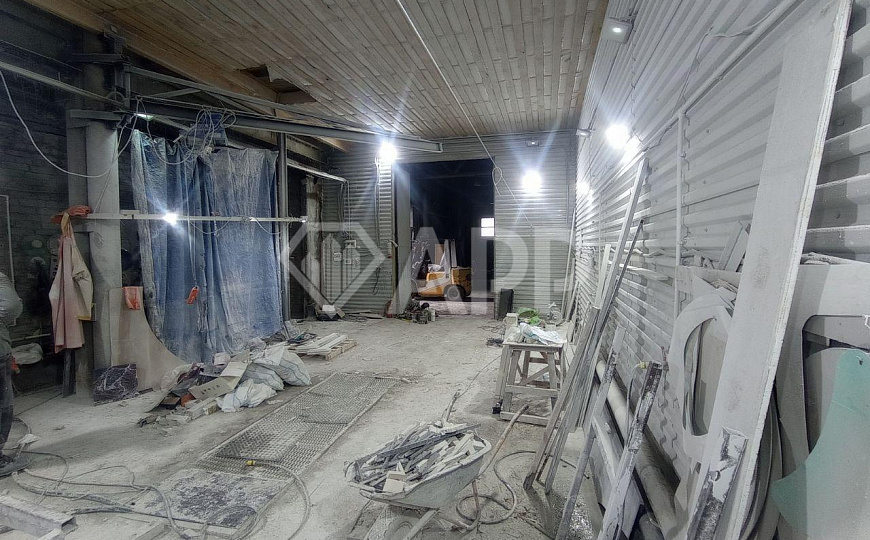 Помещение 200 м² , кран балка, погрузчик фото