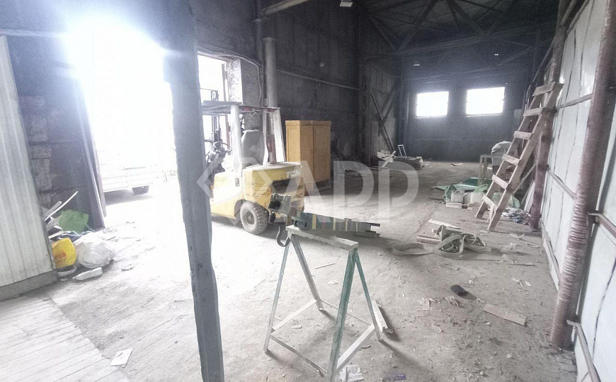 Помещение 200 м² , кран балка, погрузчик фото