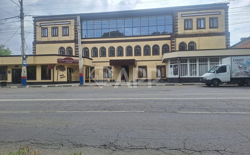 Продам комплекс зданий общей площадью 2 947,5 м² и земельный участок 33,65 сотки фото