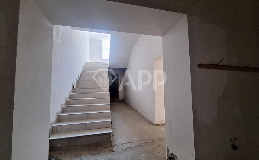 Продам комплекс зданий общей площадью 2 947,5 м² и земельный участок 33,65 сотки фото