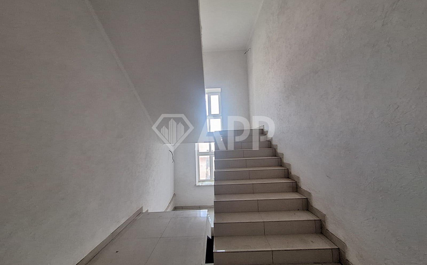 Продам комплекс зданий общей площадью 2 947,5 м² и земельный участок 33,65 сотки фото