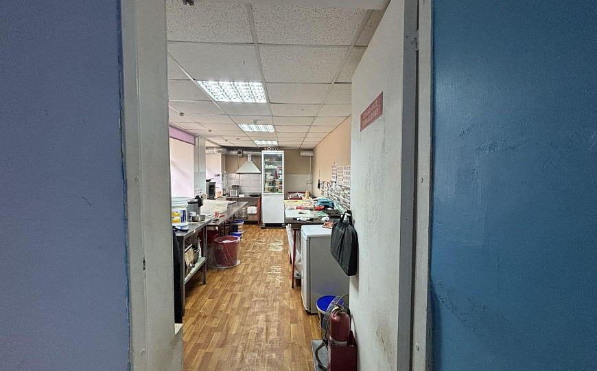 Помещение на первой линии, 86 м² фото