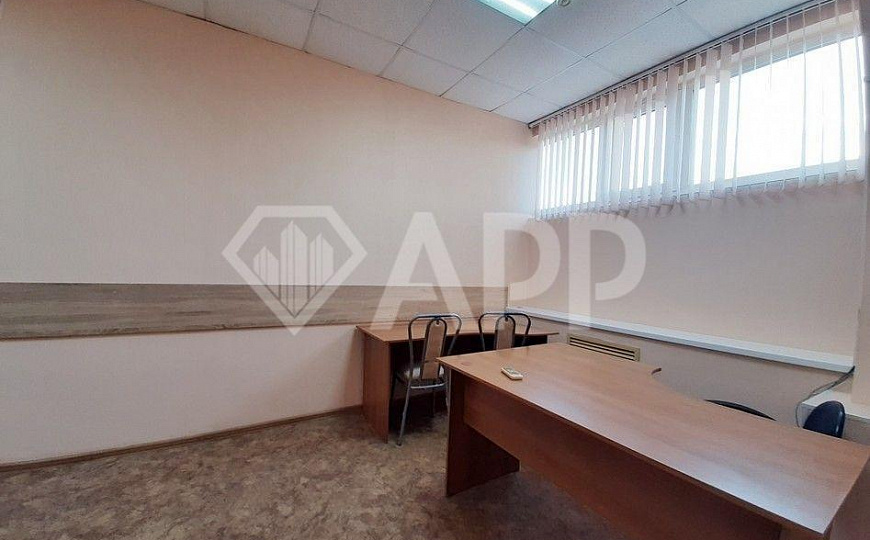 Помещения 106,8м² на ул. Адоратского 12б. фото