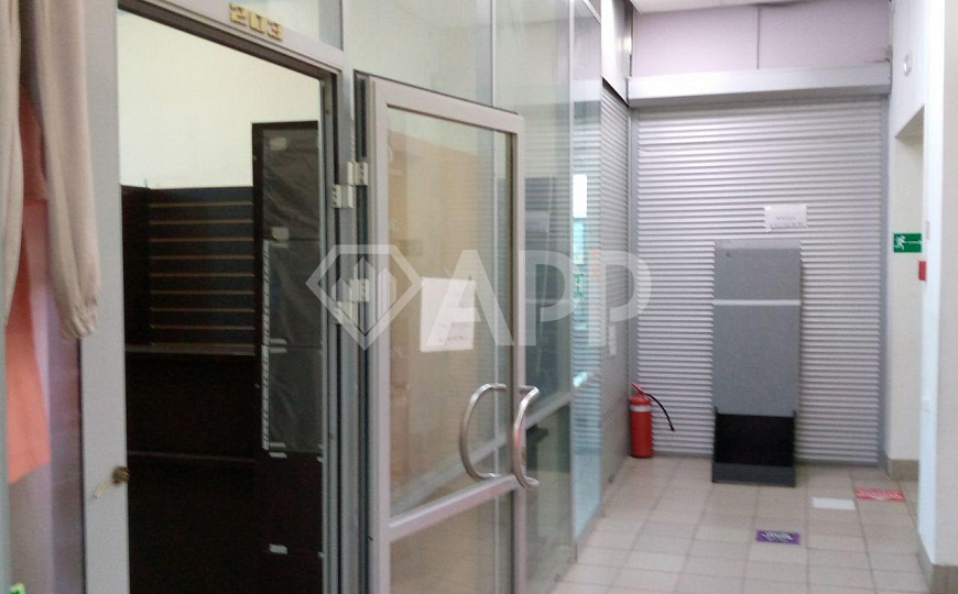 Торговое помещение в торговом центре, 21 м² фото