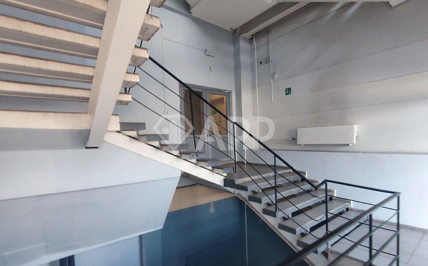 Бизнес-центр/офисный центр, 700 м² фото