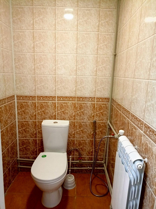 Отдельно стоящее здание со стоянкой 100 м2 фото