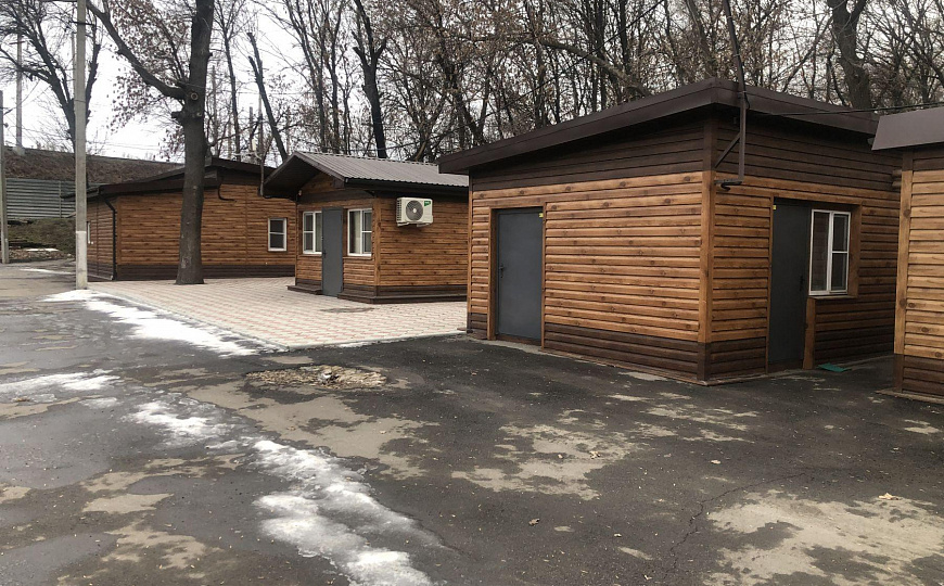 Отдельно стоящее здание со стоянкой 100 м2 фото