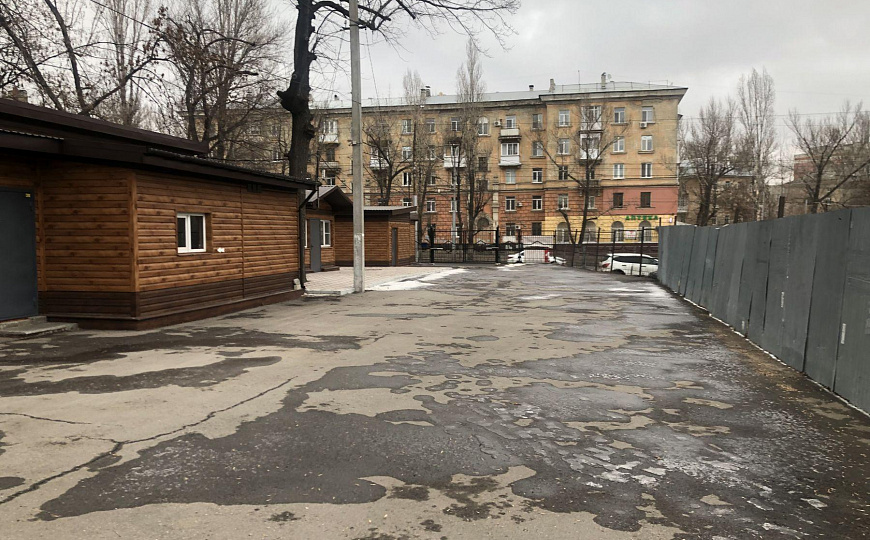 Отдельно стоящее здание со стоянкой 100 м2 фото