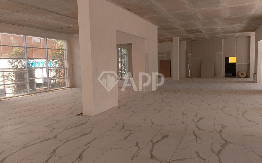 Сдам торговое помещение, до  275 м² фото