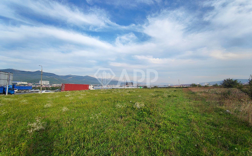 Продаю земельный участок, 2,4 гектар фото