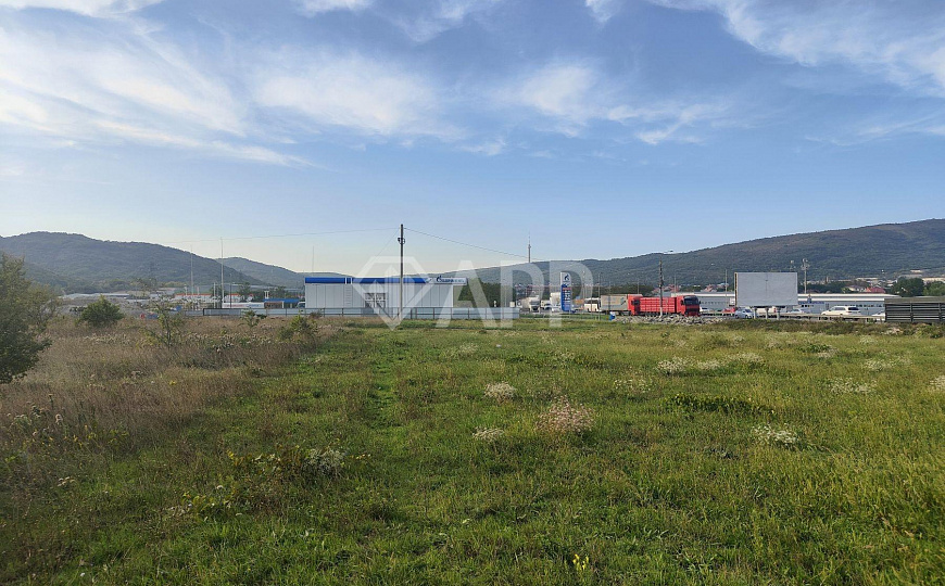 Продаю земельный участок, 2,4 гектар фото