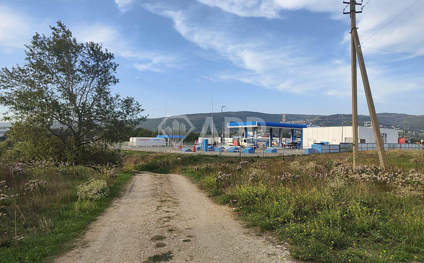 Продаю земельный участок, 2,4 гектар фото