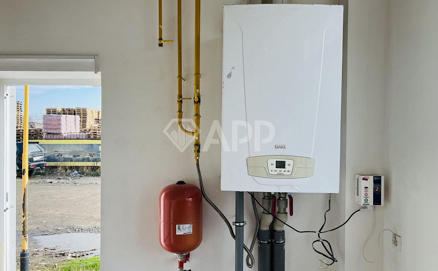 Сдаю торговое помещение, 320 м² фото