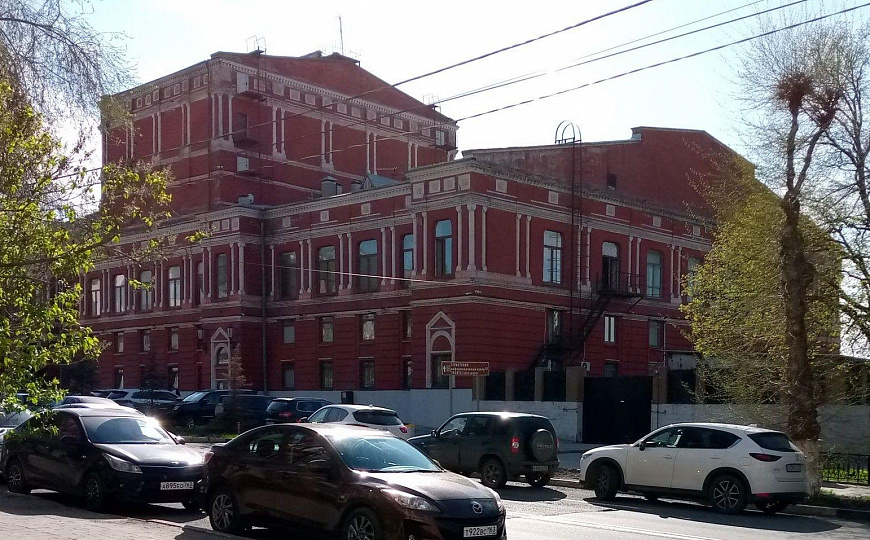 Помещение 230 м² около Драматического театра фото