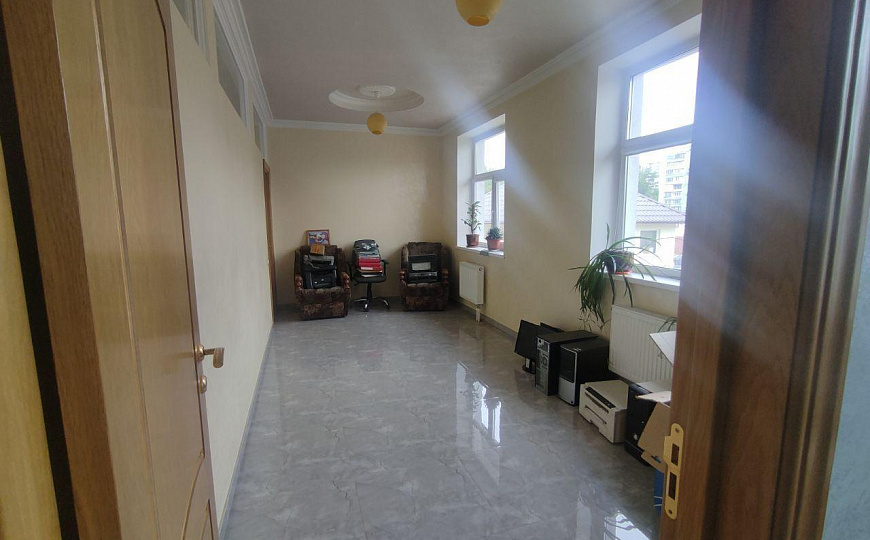 Сдам офисное помещение 300 м2 фото