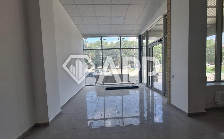 Сдам торговое помещение 112  м² От собственника. Без комиссии. фото