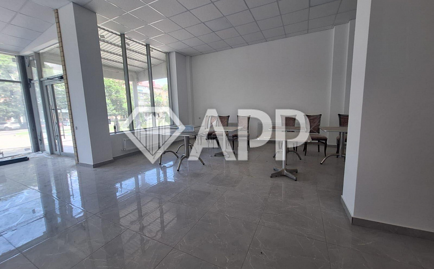 Сдам торговое помещение 112  м² От собственника. Без комиссии. фото