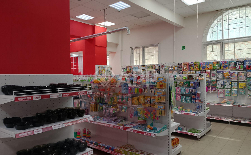 Помещение свободного назначения на трафике фото