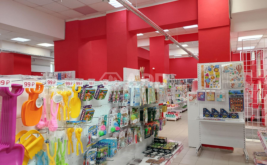 Помещение свободного назначения на трафике фото