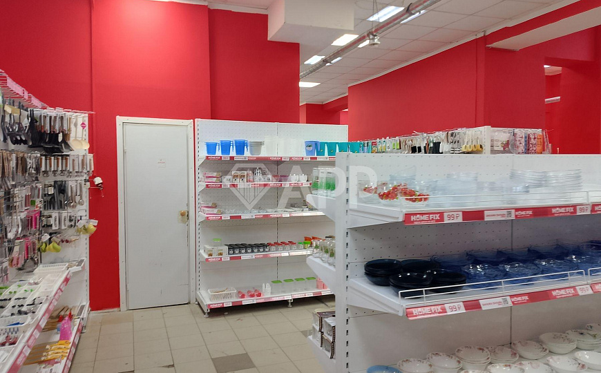 Помещение свободного назначения на трафике фото