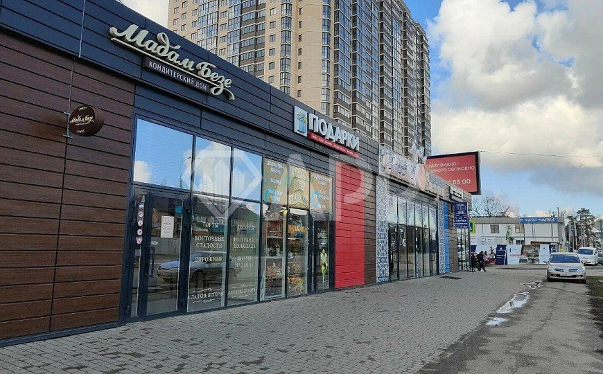 Сдаю торговое помещение, 1 000 м² фото