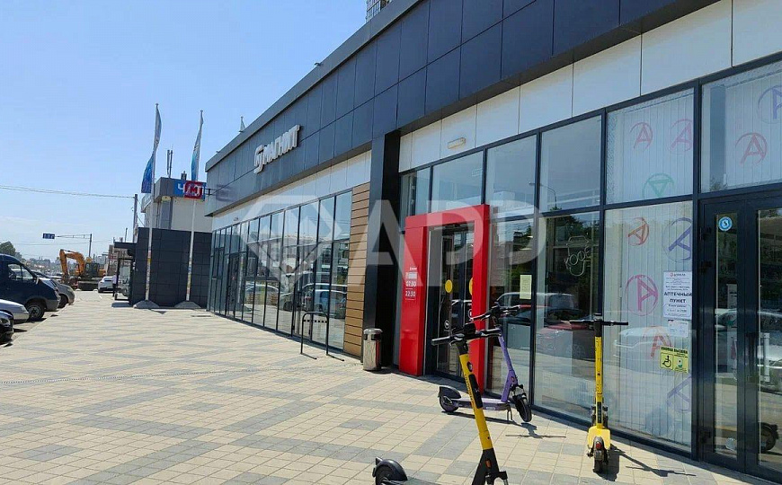 Сдаю торговое помещение, 1 000 м² фото