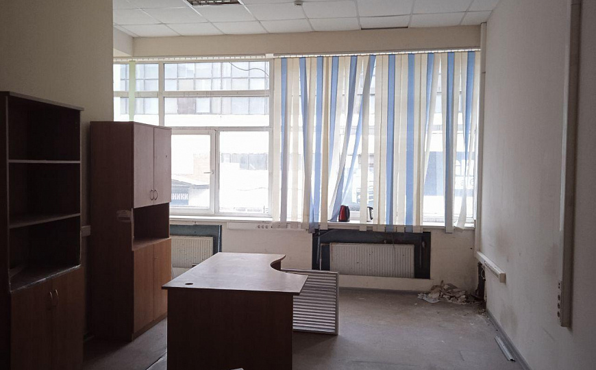 Продам офис 50м2 на втором этаже на Телегина фото