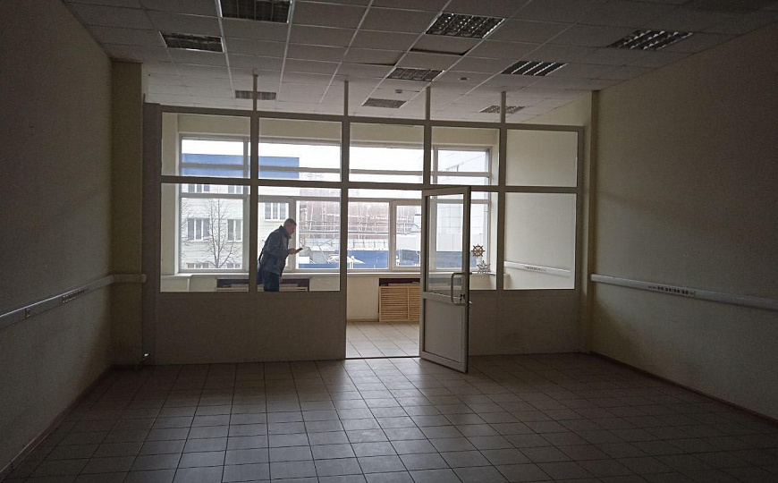 Продам офис 50м2 на втором этаже на Телегина фото