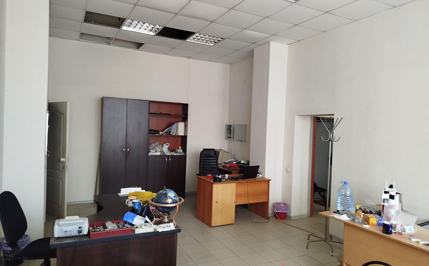 Продам офис 50м2 на втором этаже на Телегина фото