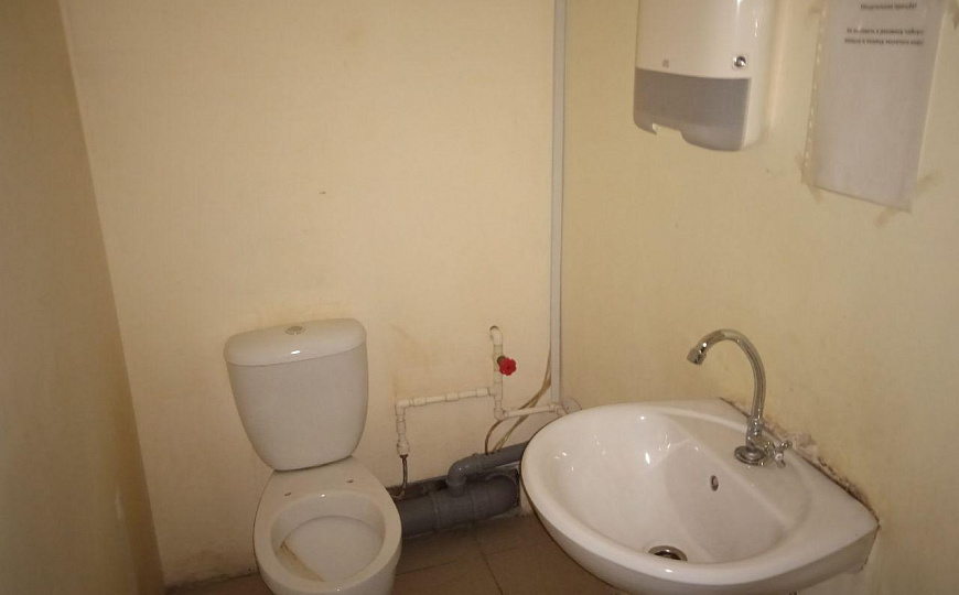 Продам офис 50м2 на втором этаже на Телегина фото