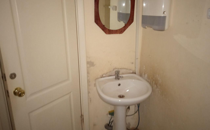 Продам офис 50м2 на втором этаже на Телегина фото